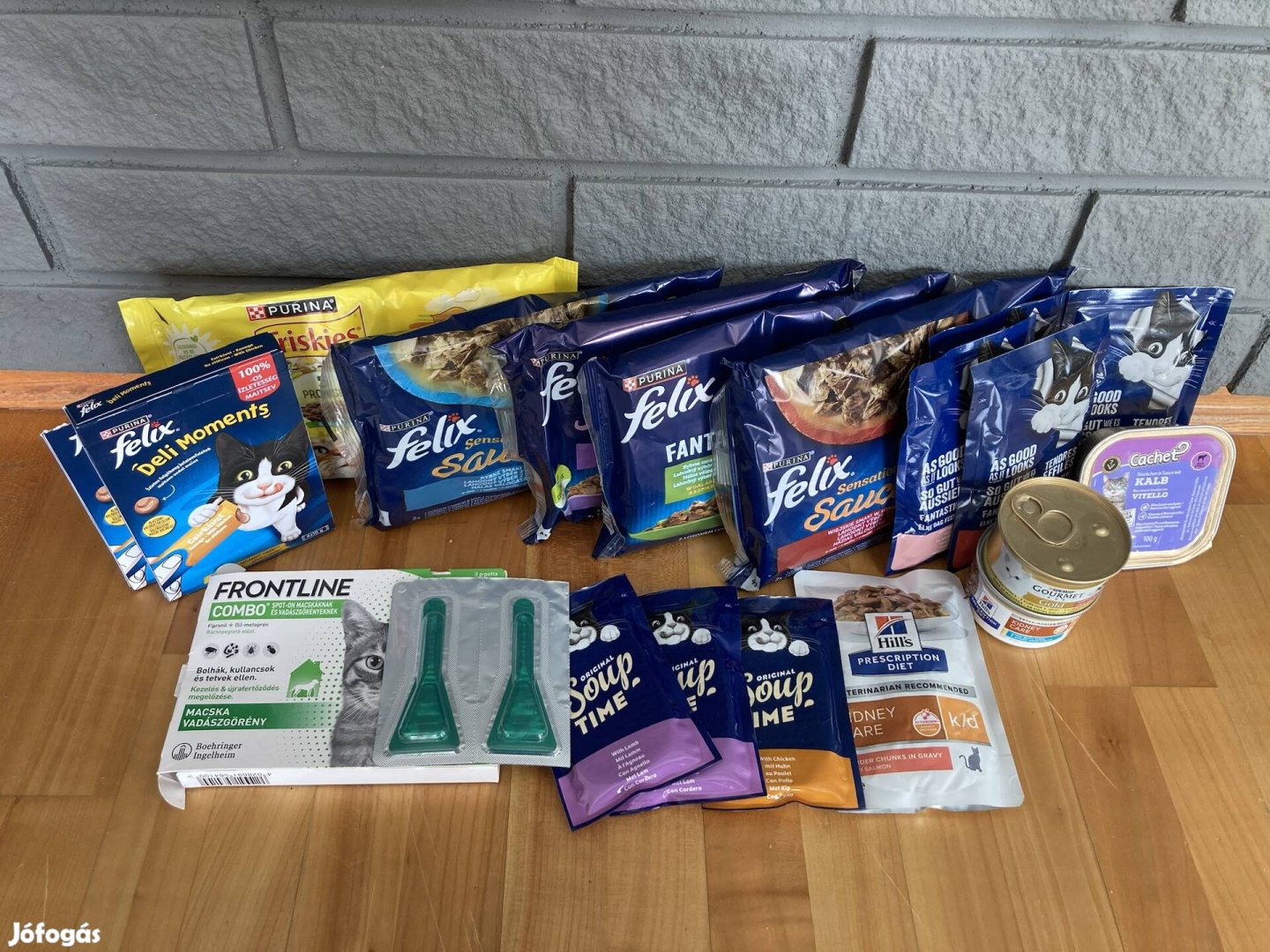 Félix cicaeledel és kellékek