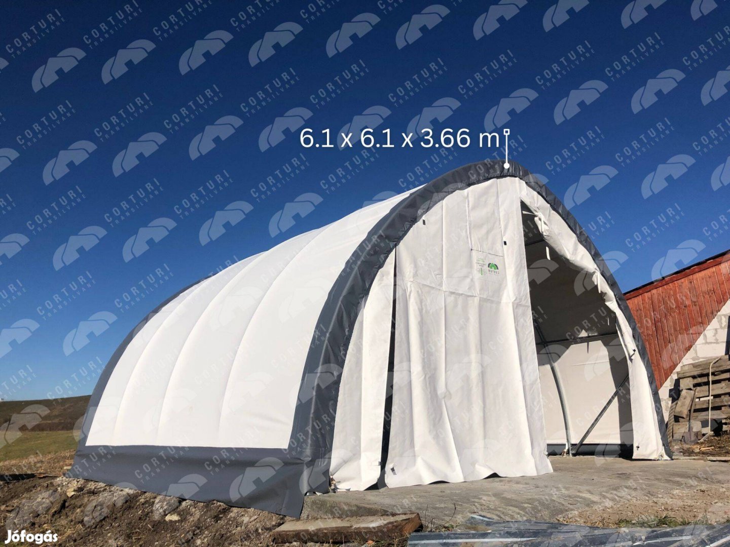 Félköríves ipari sátor 6,1 x 6,1 x 3,66 m