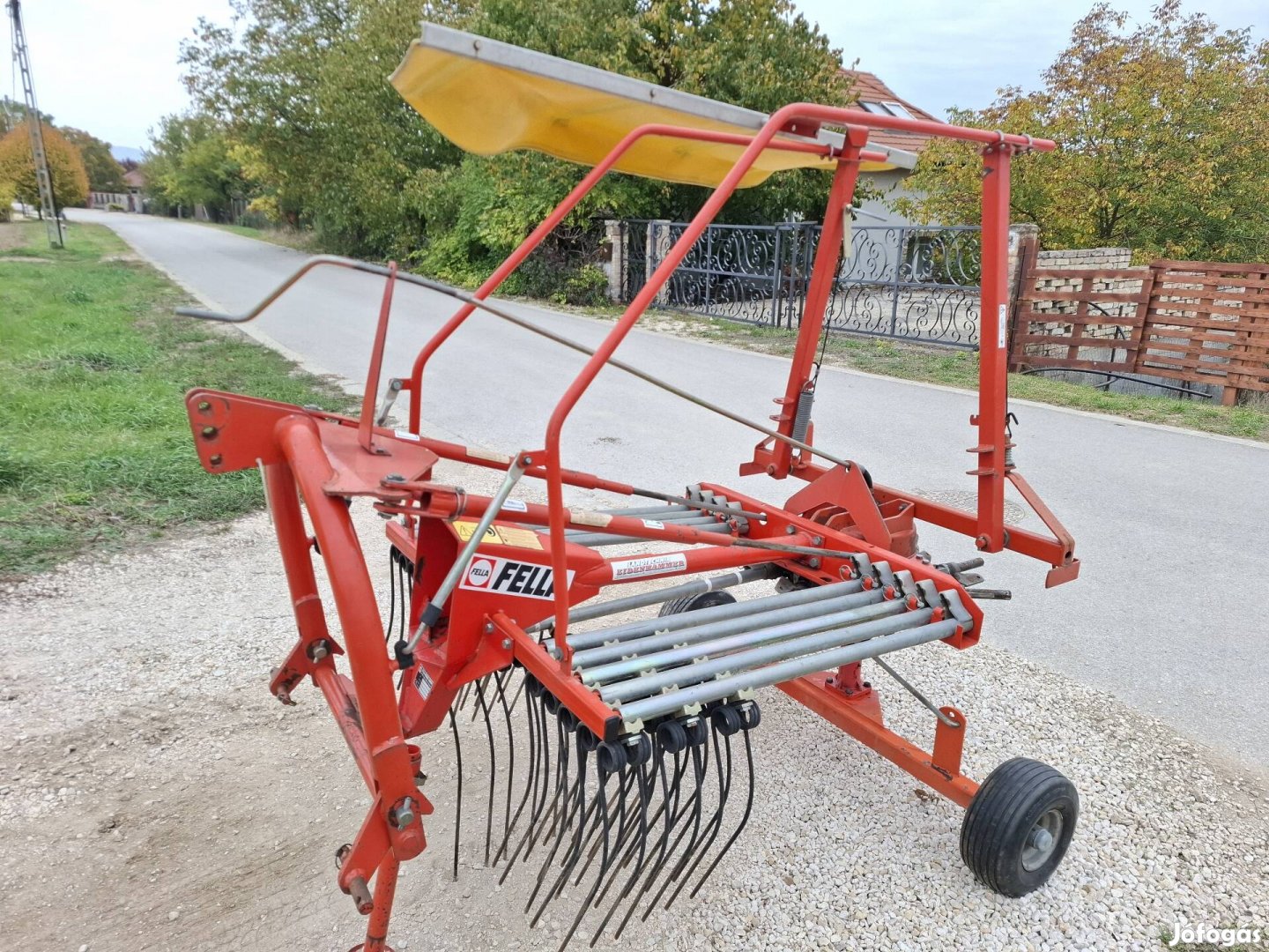 Fella TS 350 DN  újszerű rendképző, rendsodró eladó! 