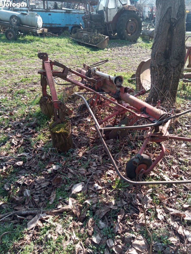 Fella széna forgató