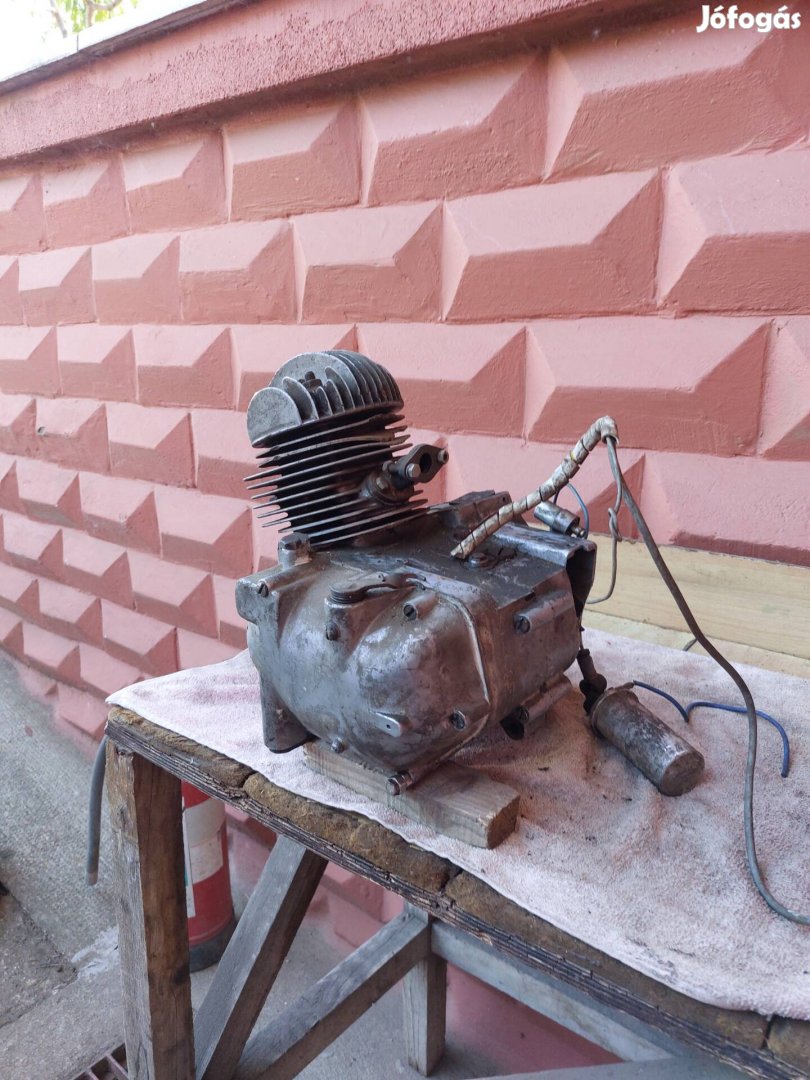 Fellelt álapotu tátra 150m3 motor blok