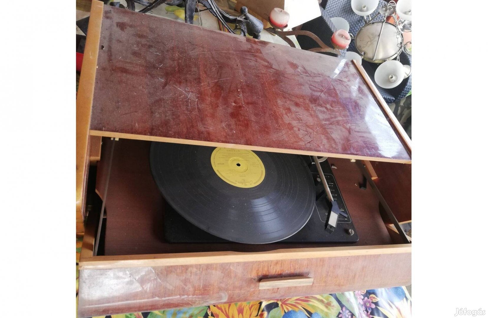 Fellelt állapotban retro, régi eaky lemezjátszó 4500 forintért eladó