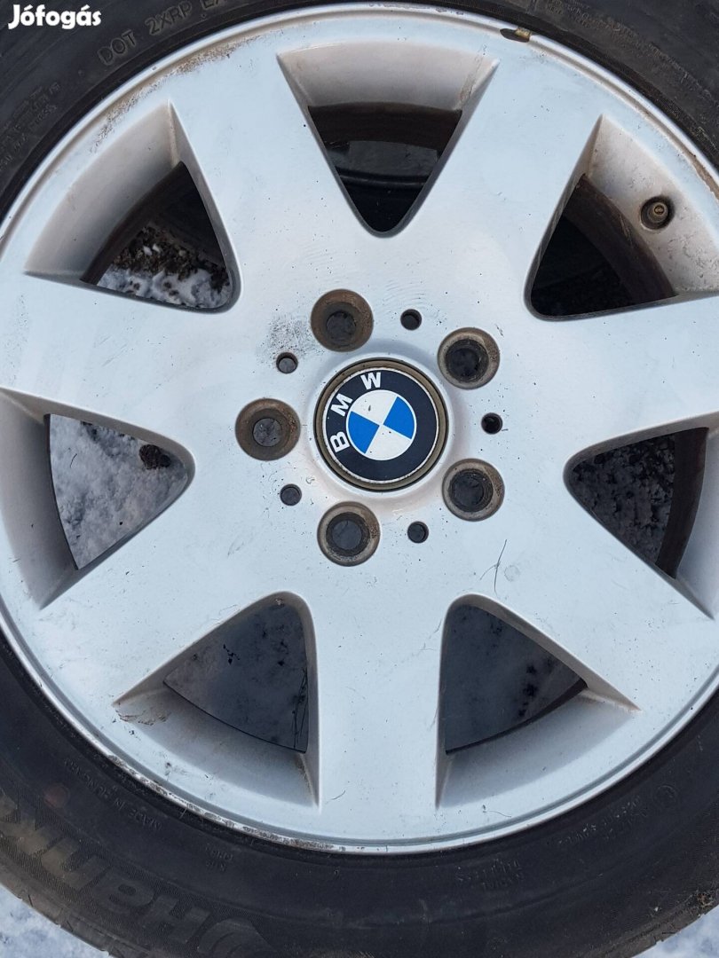 Felni gumival együt elad.