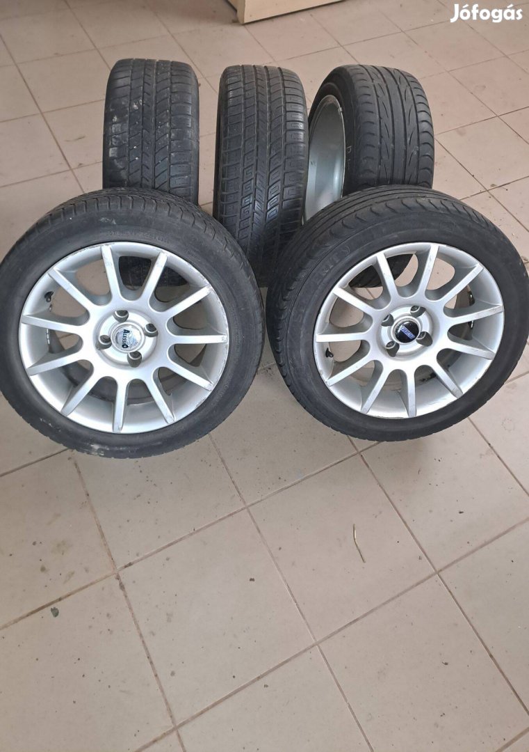 Felni gumival eladó