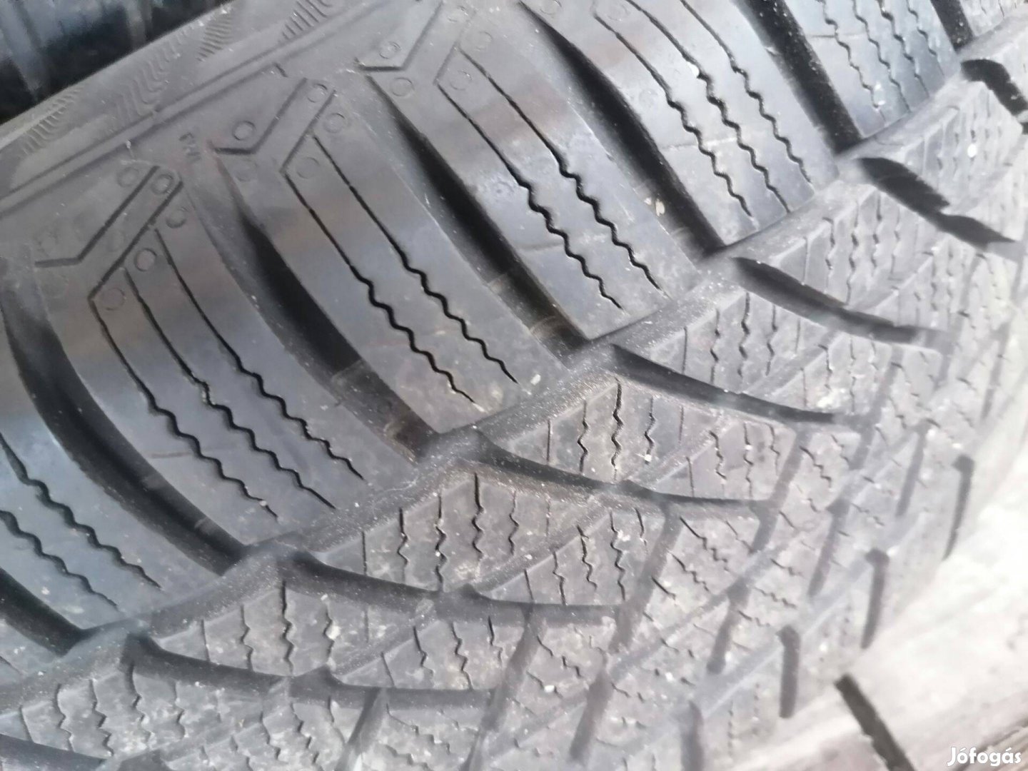 Felnire szerelt téli gumi