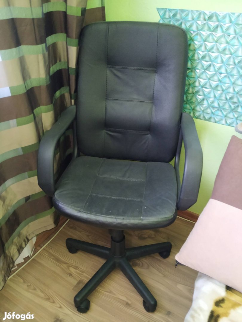 Felnőtt méretű forgó fotel fekete eladó 