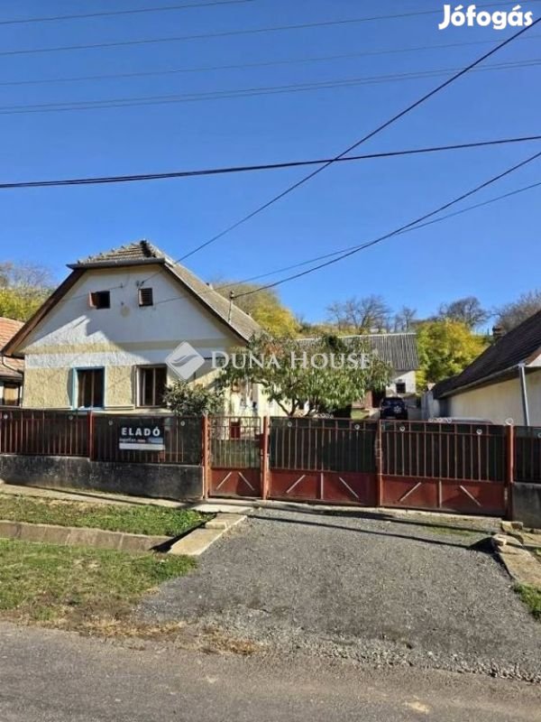 Felsőnánai 100 nm-es ház eladó