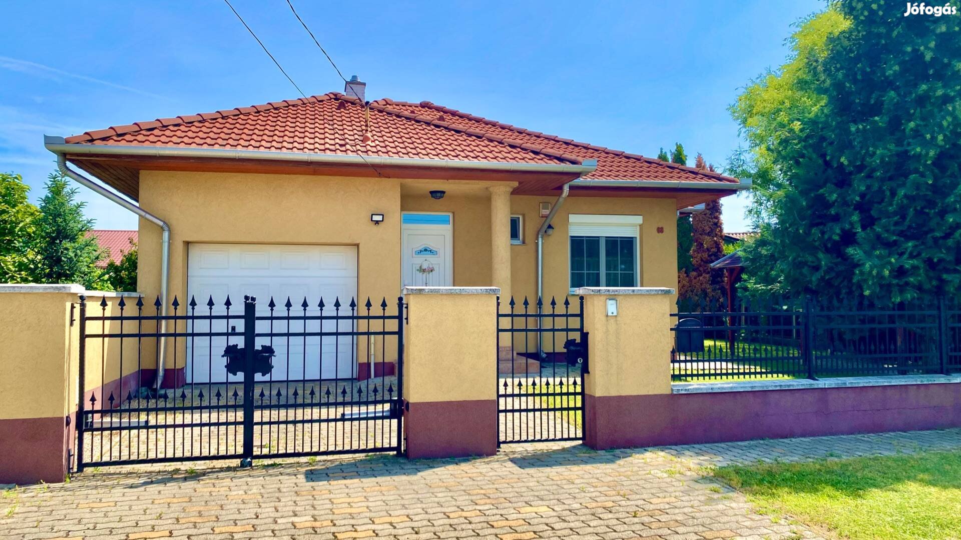 Felsőzsolcán 110 m2-es családi ház