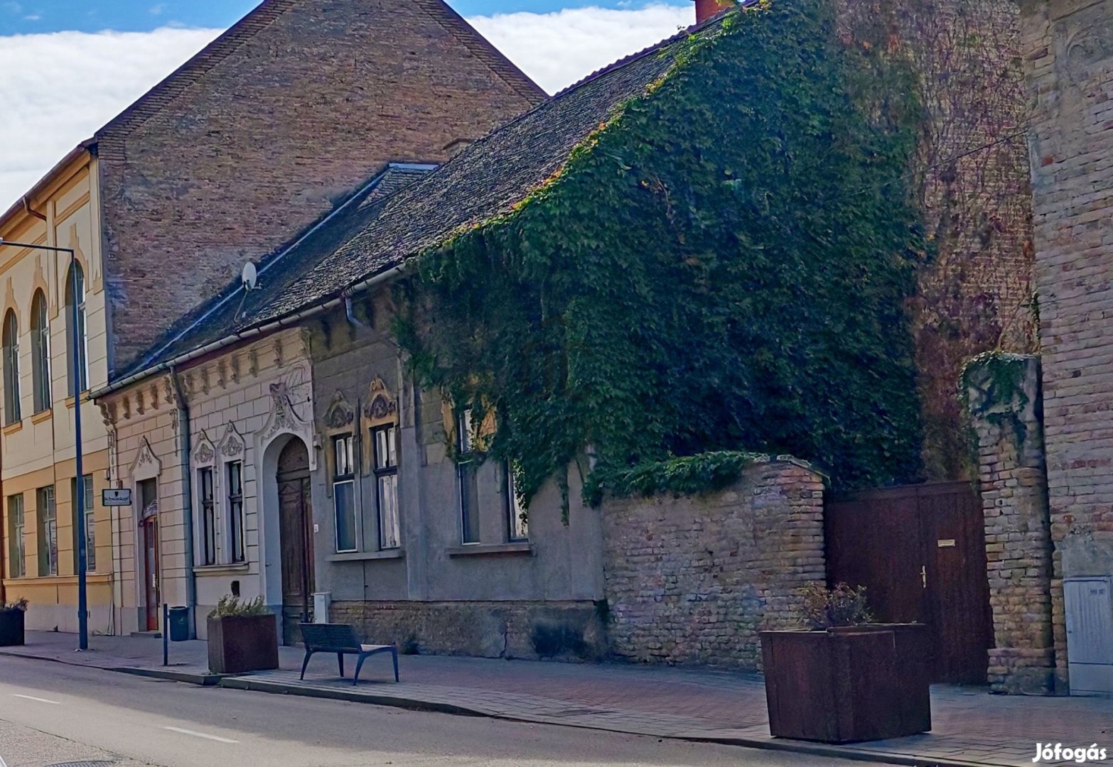 Felújítandó garzon Makó szívében tökéletes befektetés!