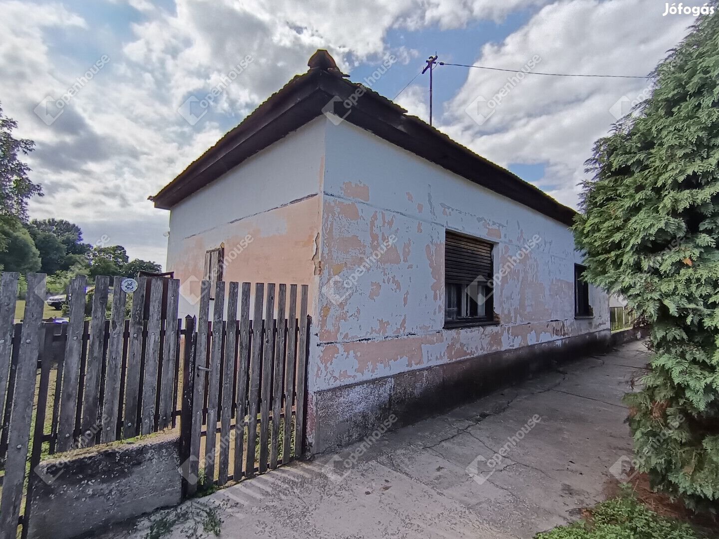 Felújításra váró családi ház Mikén