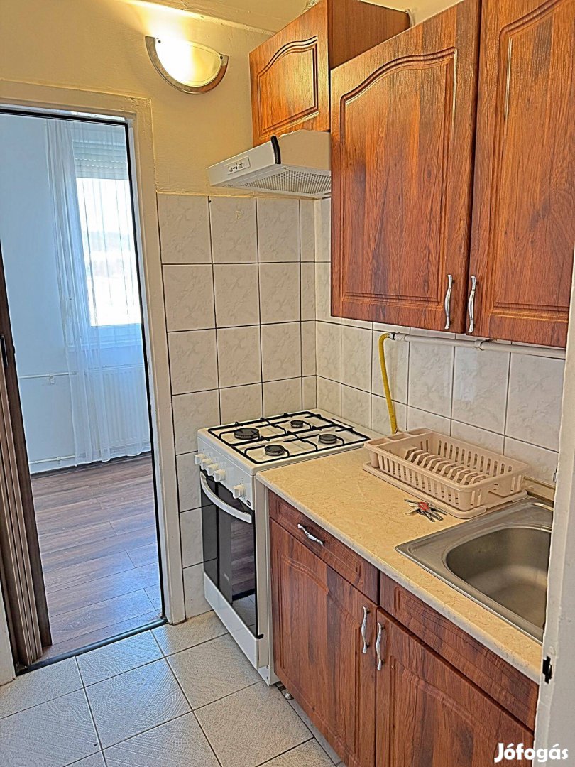 Felújított 1,5 szobás lakás Eladó