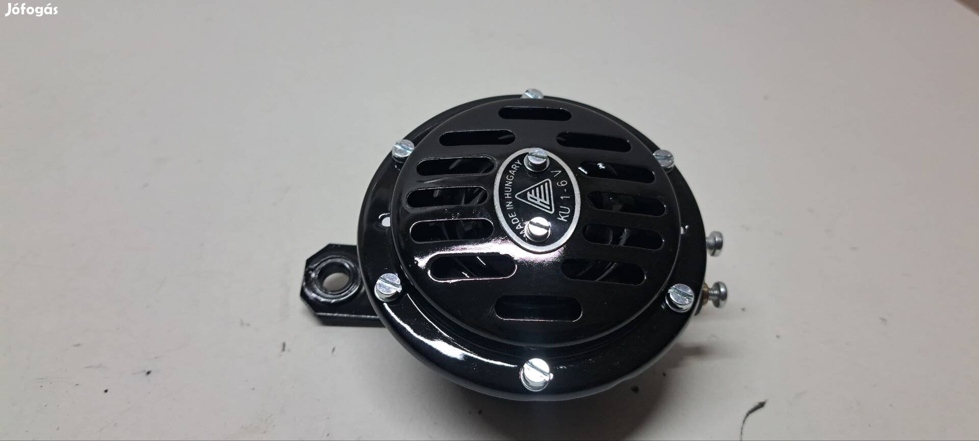 Felújított KU-1 kürt.