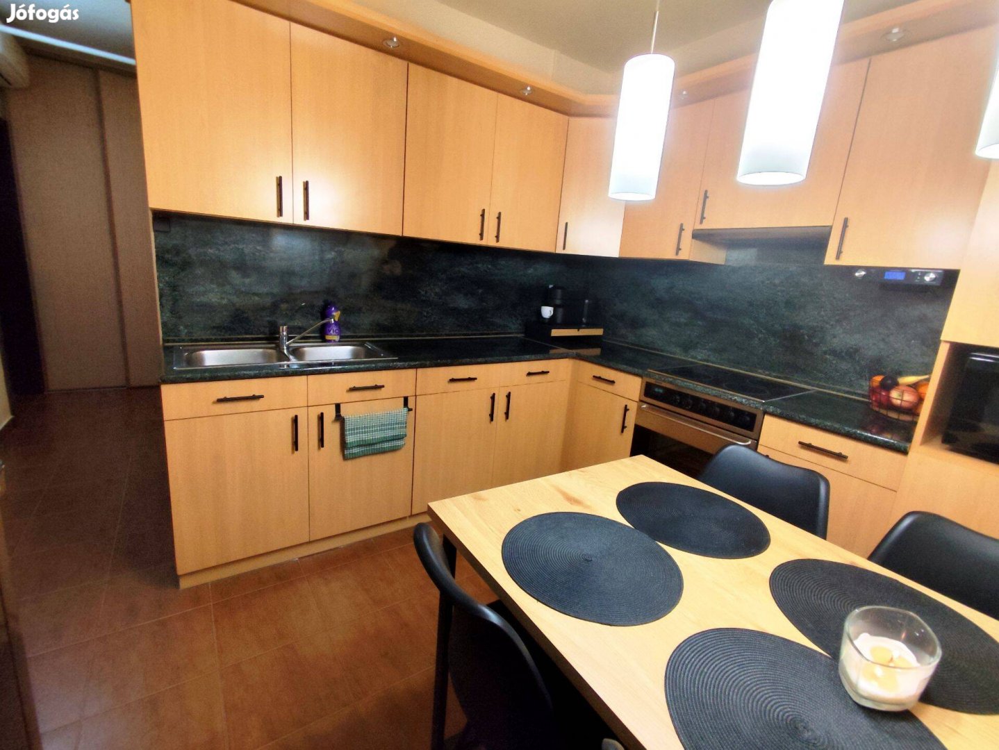 Felújított, erkélyes lakás eladó Nyíregyházán, Örökösföldön!