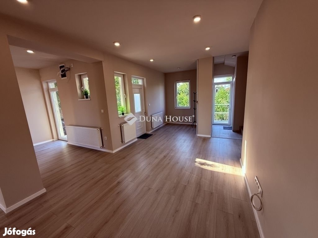 Felújított, tágas Otthon a Csapókertben!
