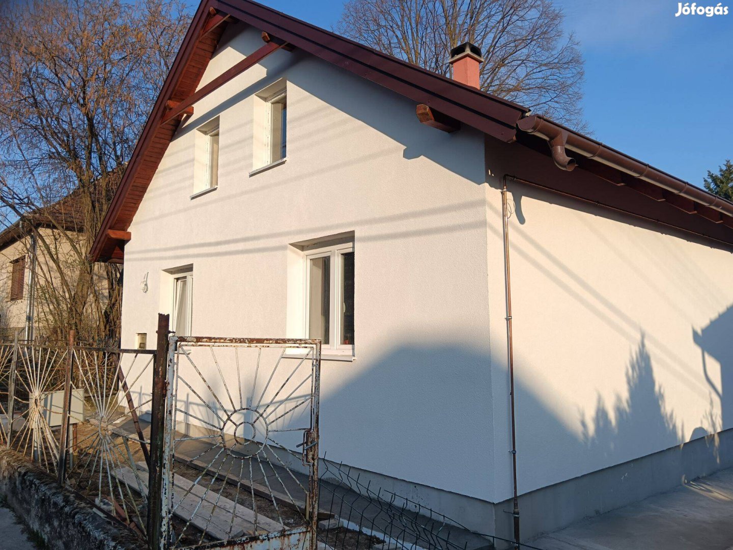 Felújított családi ház Ikladon