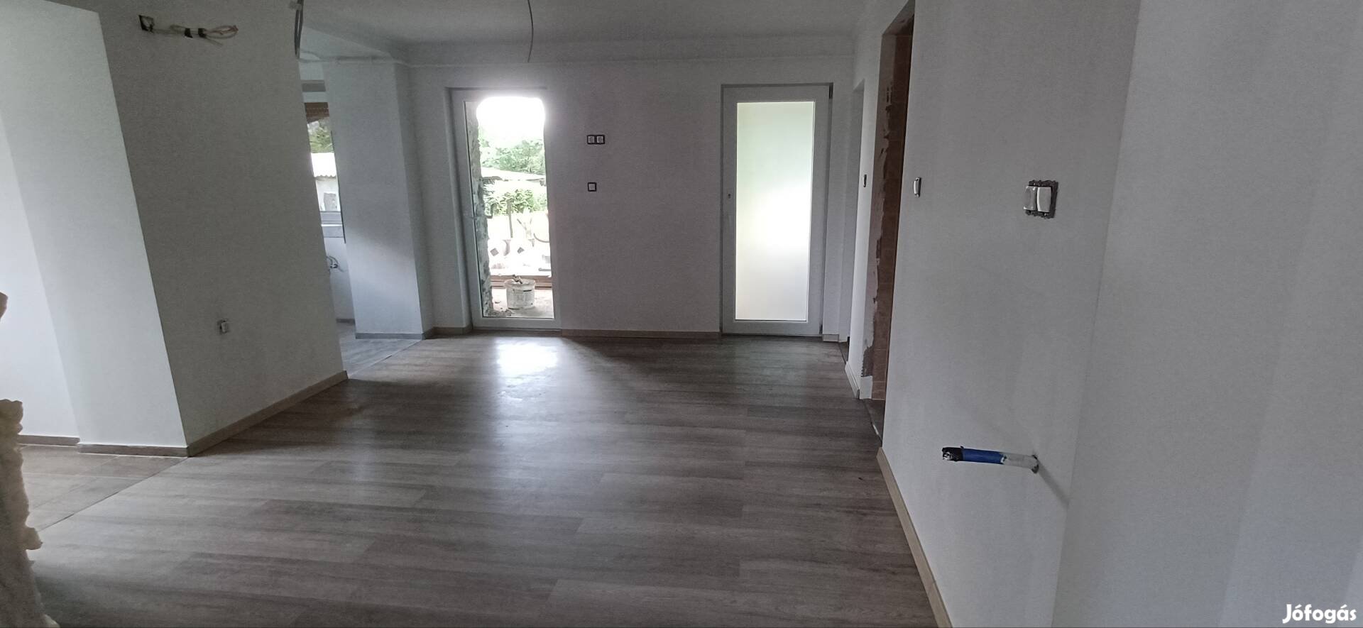 Felújított családi ház eladó