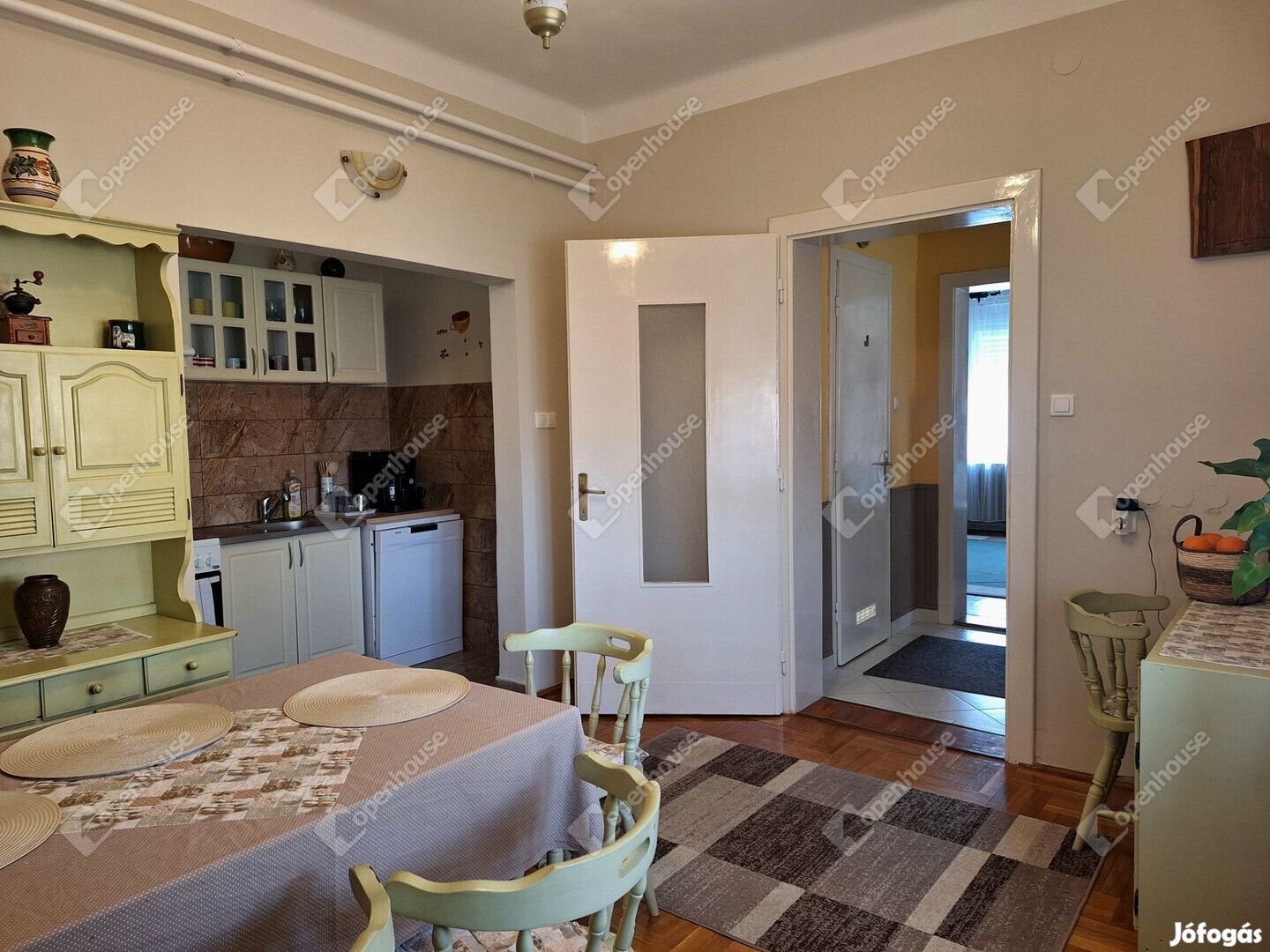 Felújított családi ház hatalmas telekkel Rábatamásiban!