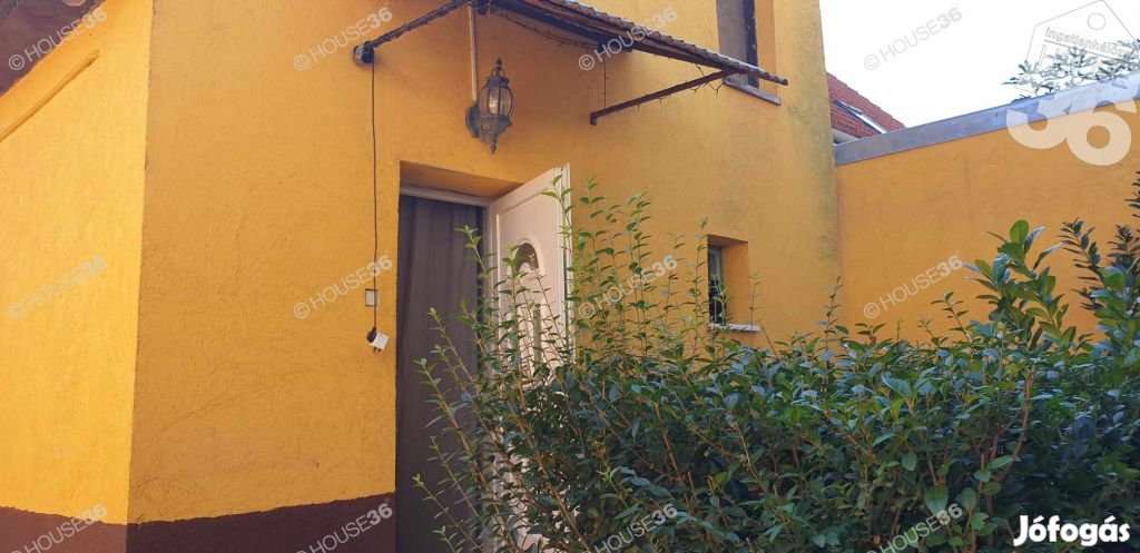 Felújított kétrendbeli ház a belvárosban!