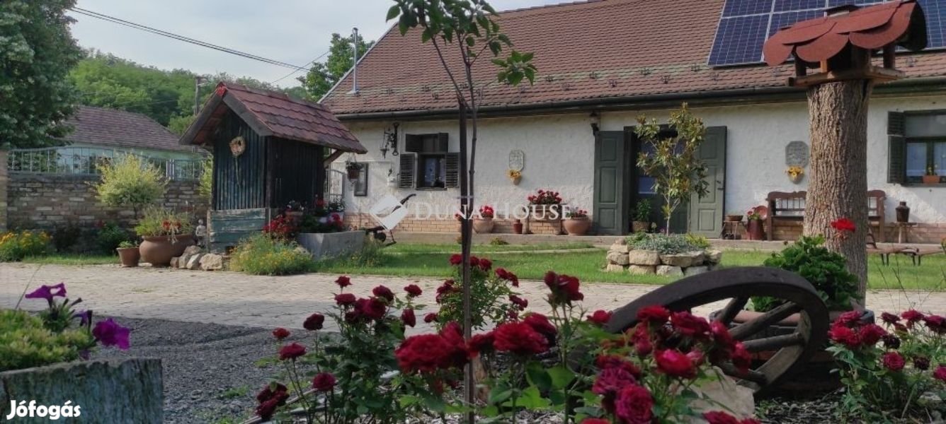 Felújított parasztház wellnessrészleggel