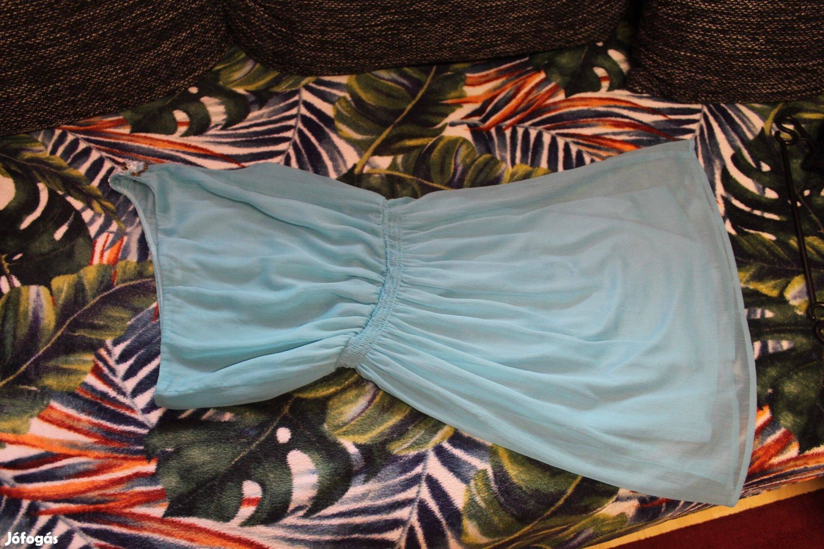 Felvallas turkiz ruha gyongyos vallal, xs pici szalhuzodassa