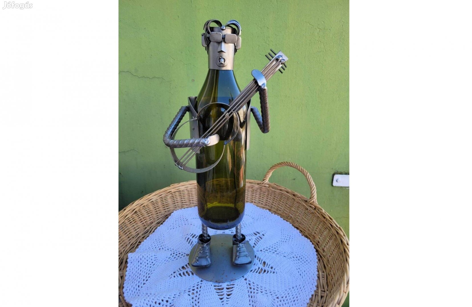 Fém, gitáros férfi alakos palacktartó