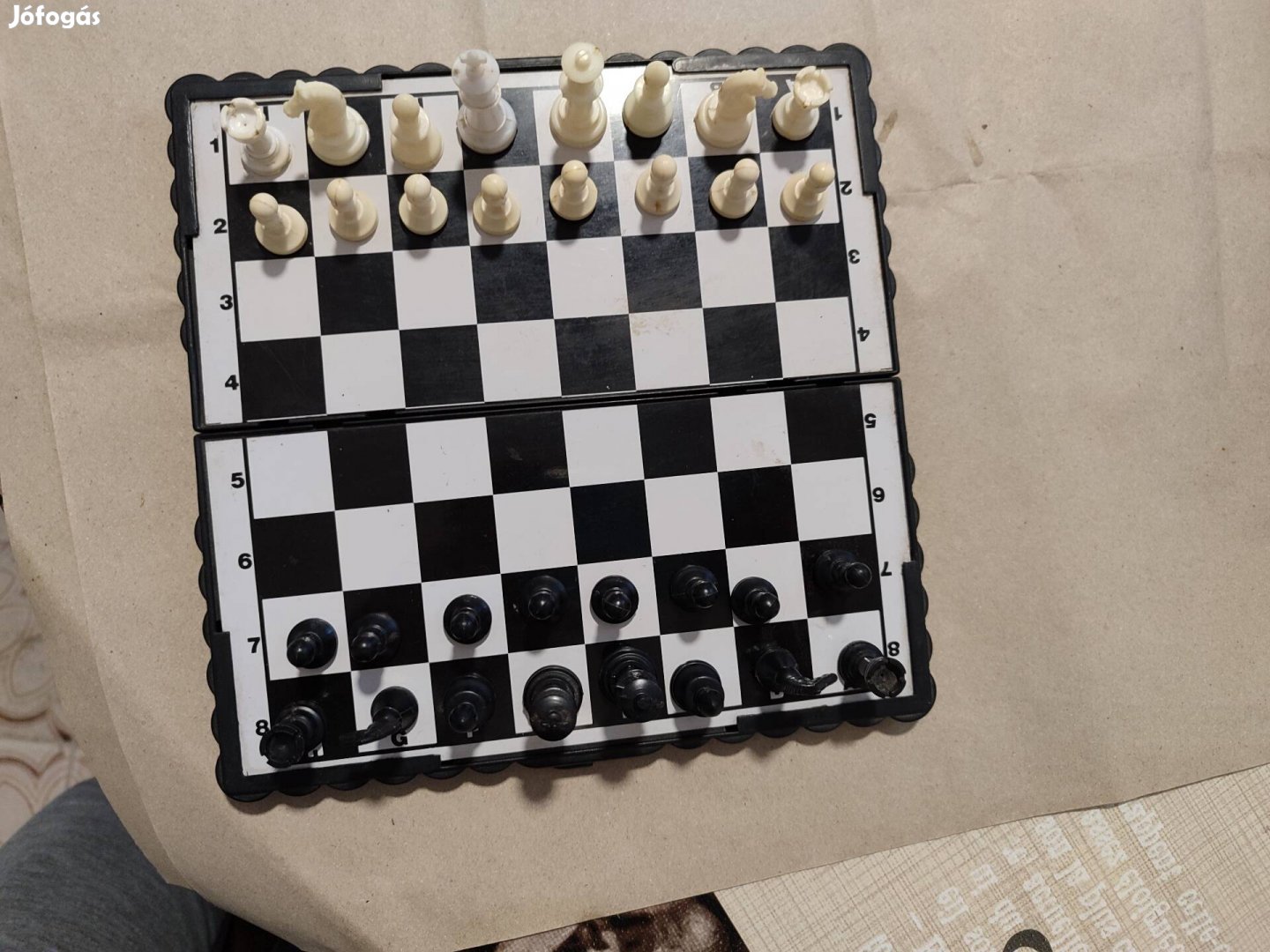 Fém dobozos sakk készlet 