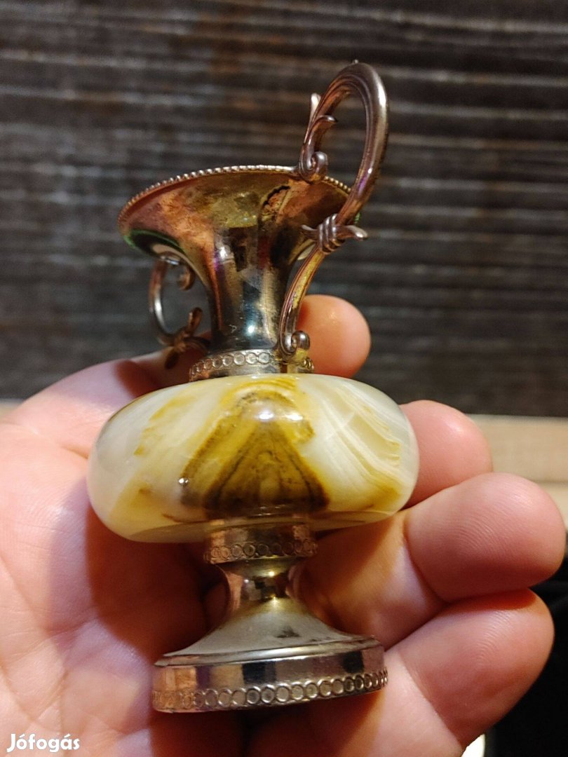 Fém és onyx mini váza
