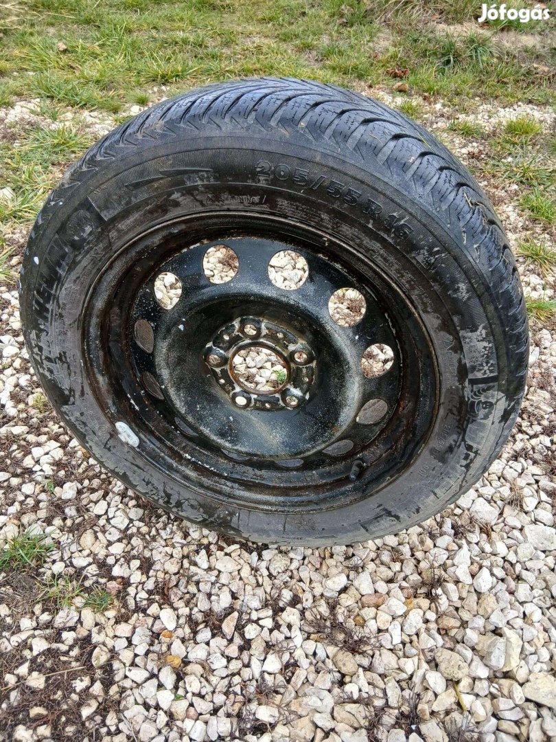 Fém felnik 205/55 R16, 4db, téligumikkal