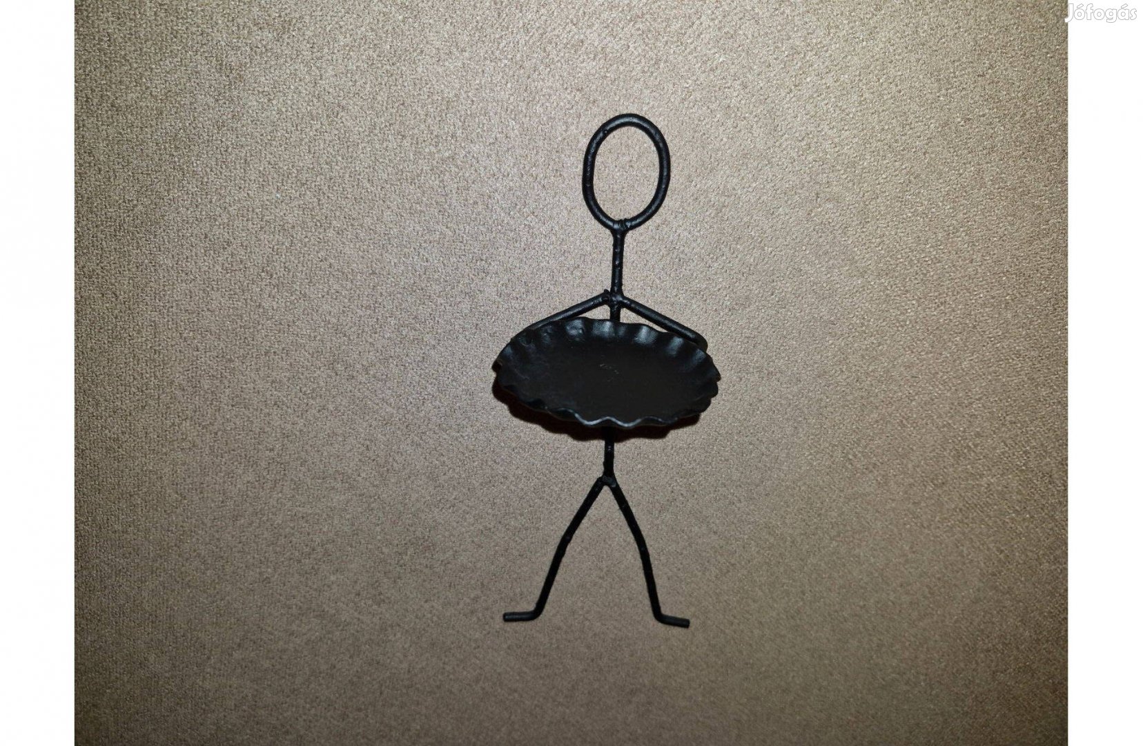 Fém figura gyufa tartó