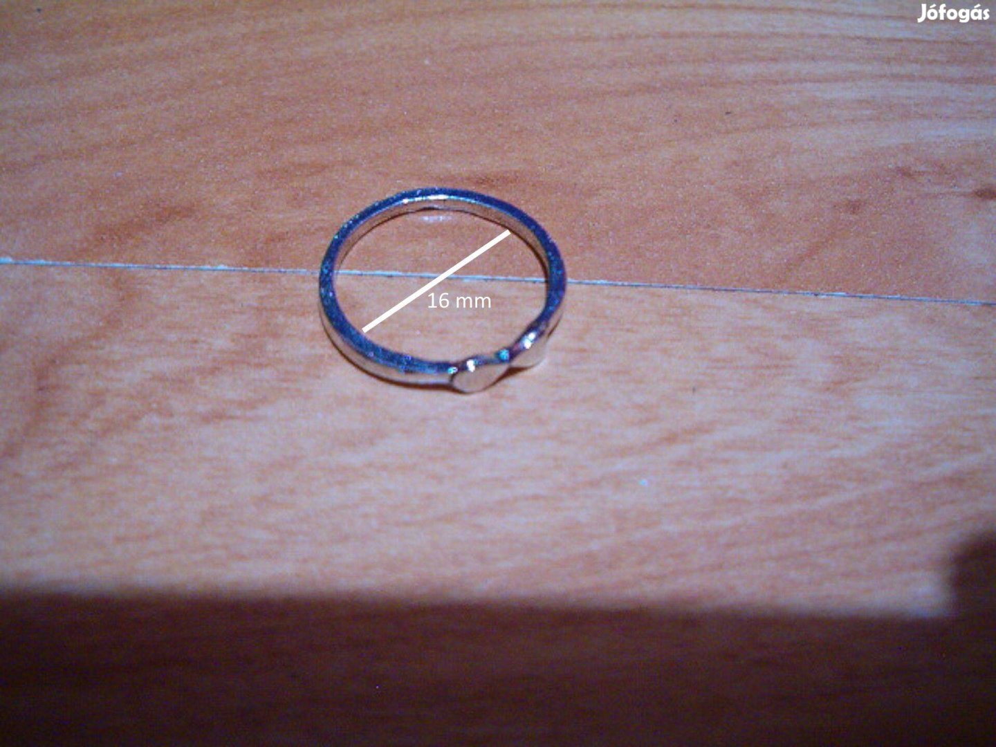 Fém gyűrű (16 mm belső)