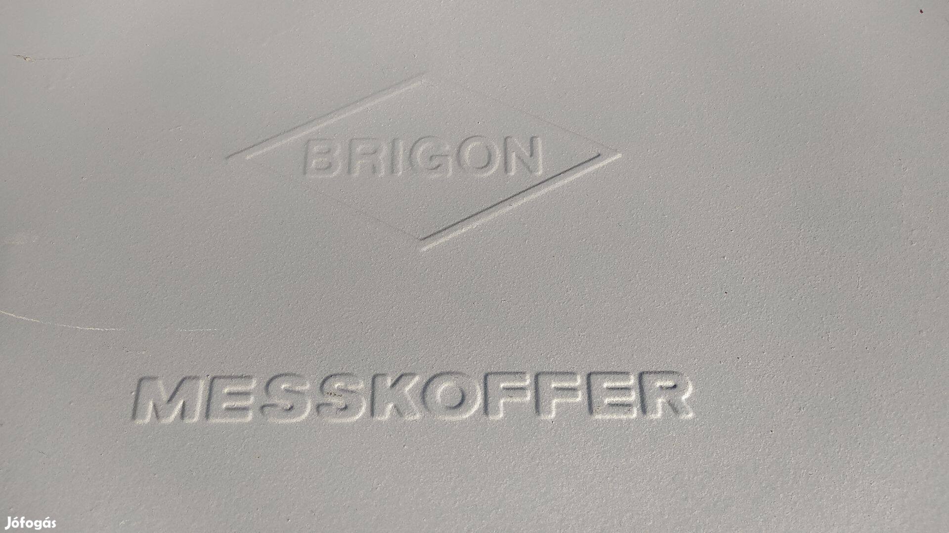 Fém szerszámos koffer