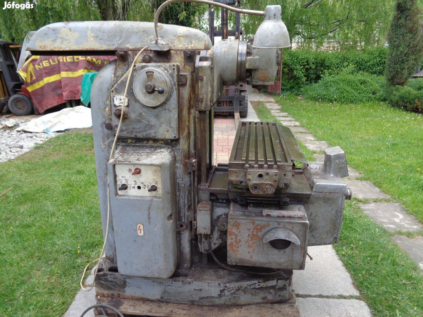 Fémipari marógép egyetemes maró gép