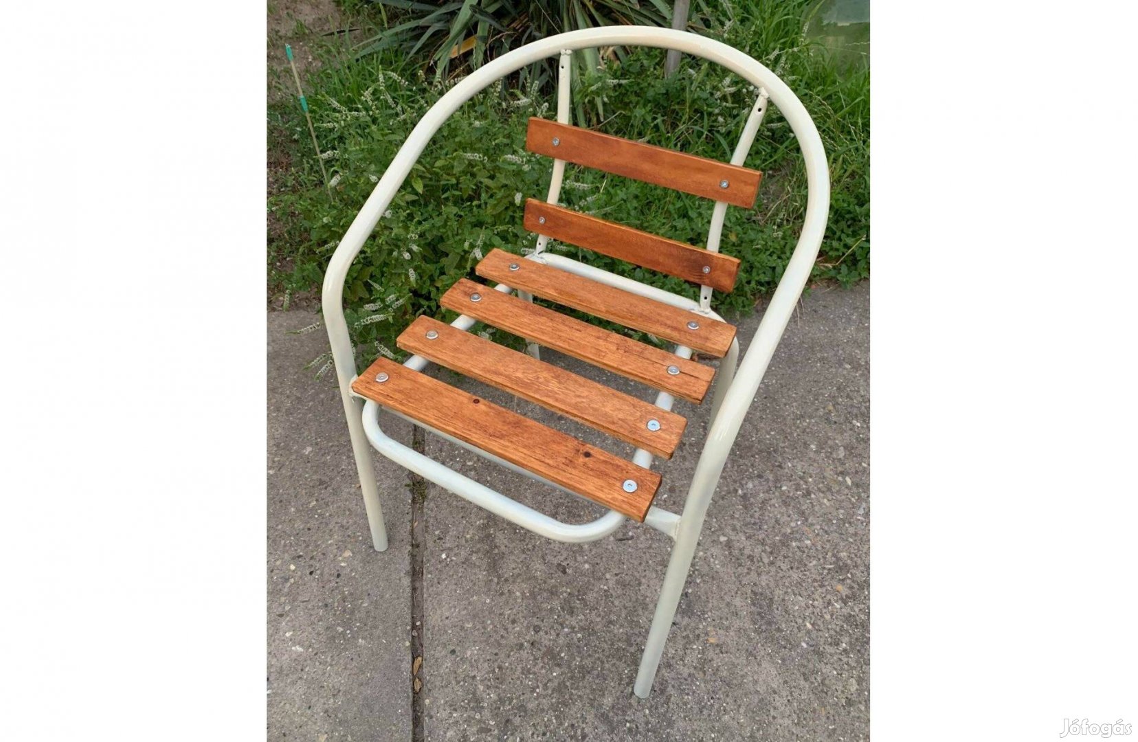 Fémvázas kerti szék eladó