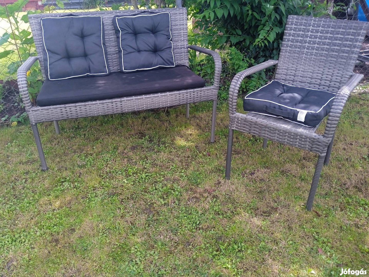 Fémvazas polirattan kerti pad+szék