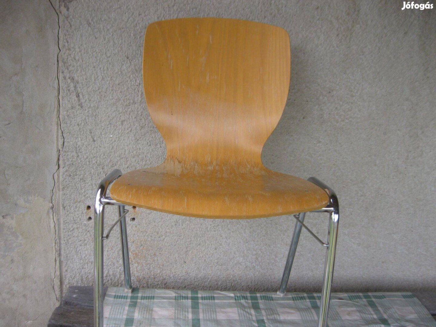Fémvázas székek eladók