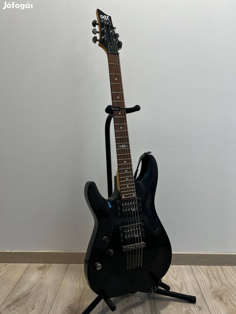 Fender Champion 100XL és SGR by Schecter, bal kezes elektromos gitár