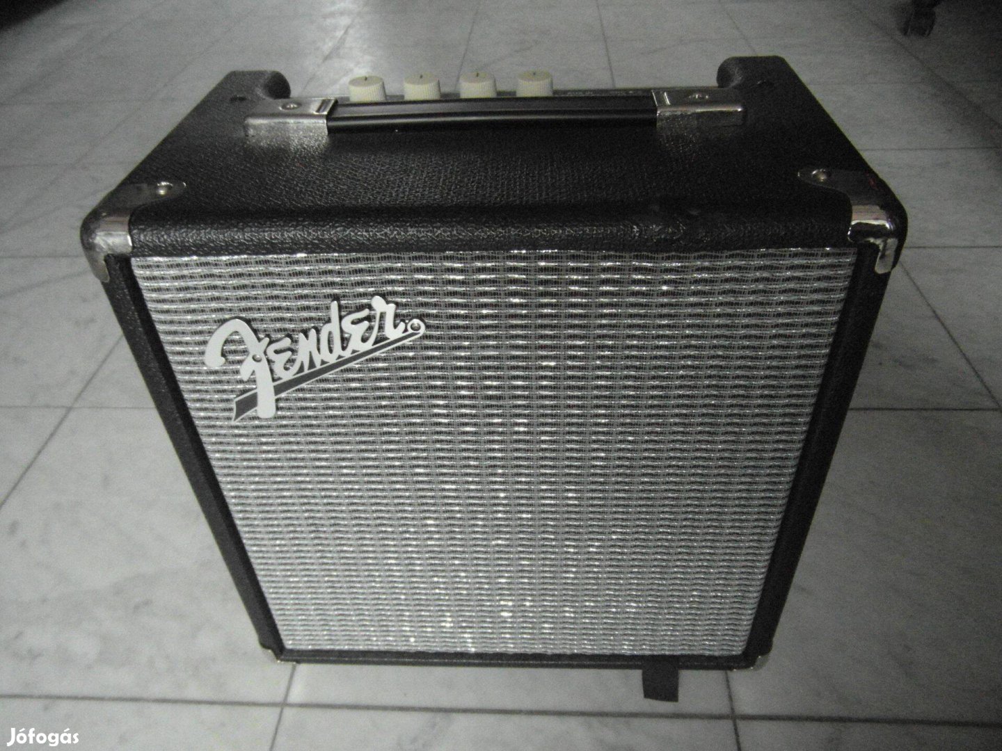 Fender Rumbles 15 gitárerősítő PR 2490