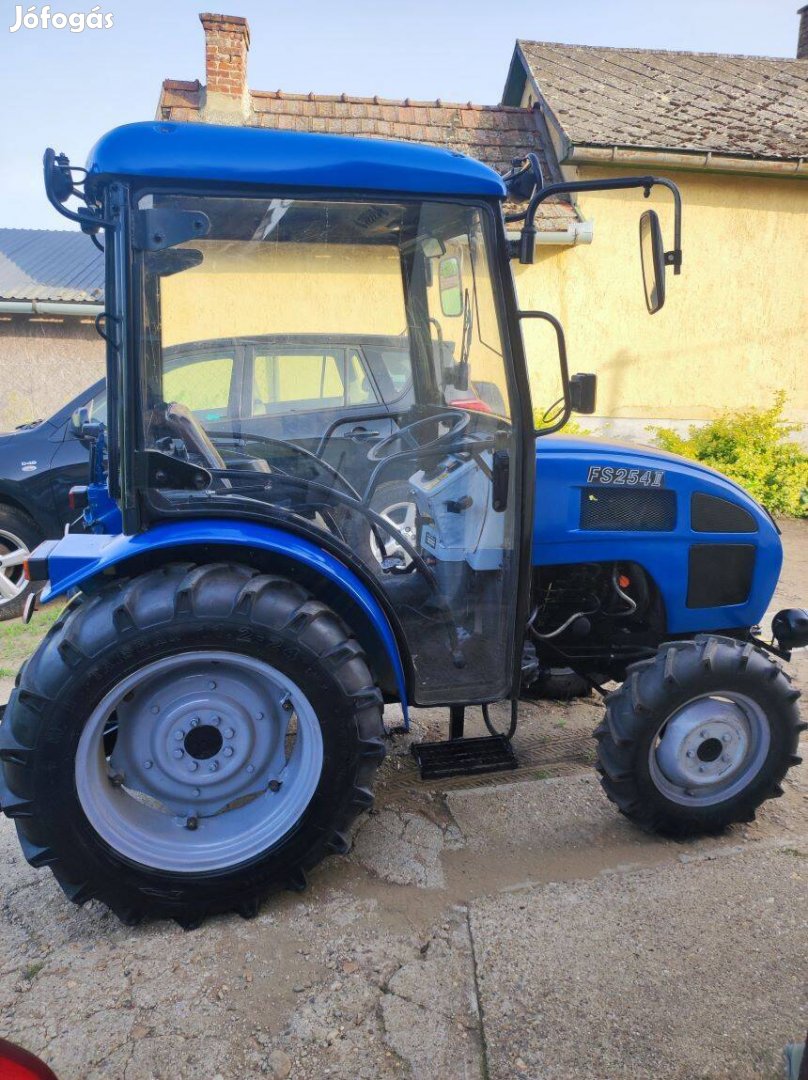 Feng Shou 254 II kistraktor traktor friss műszakival eszközeivel eladó