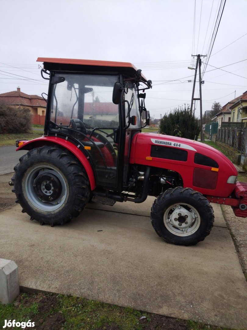 Feng Shou Mahindra 404 4x4