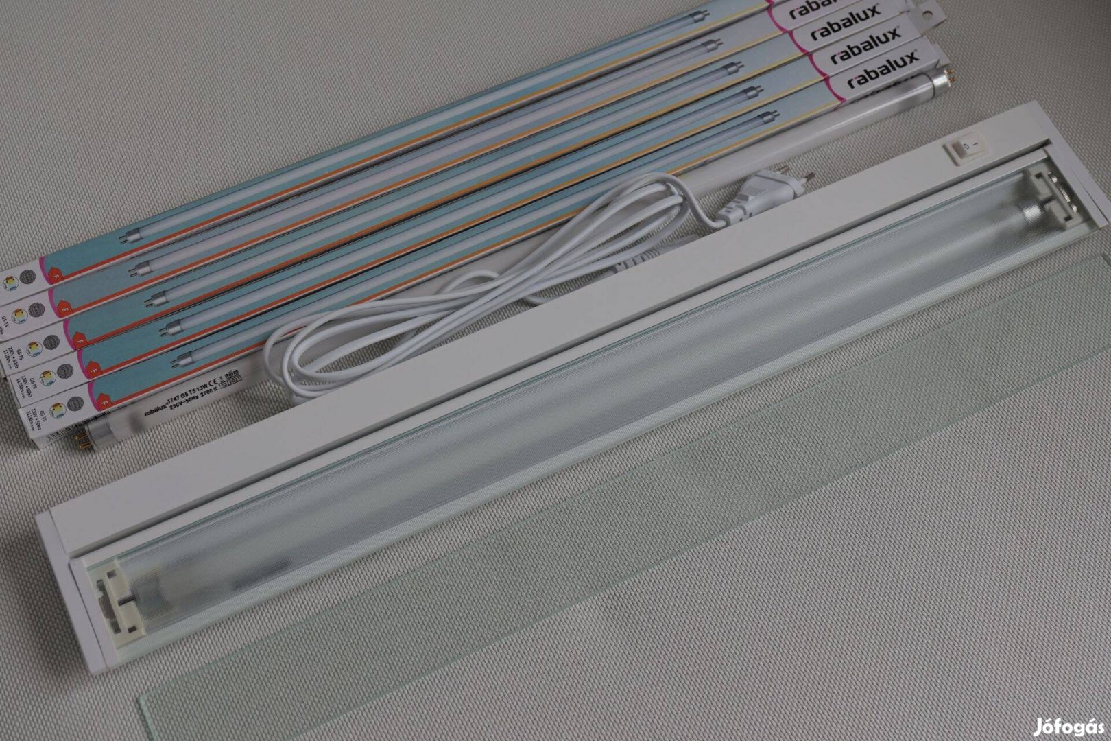 Fénycsöves armatúra, tartalék csövekkel eladó