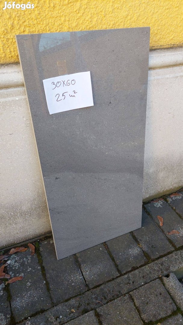 Fényes burkolólap eladó!