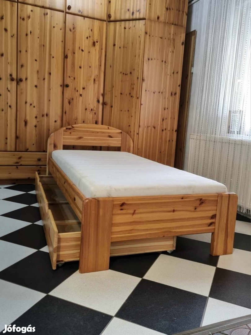 Fenyő ágy ágyneműtartóval 90x180