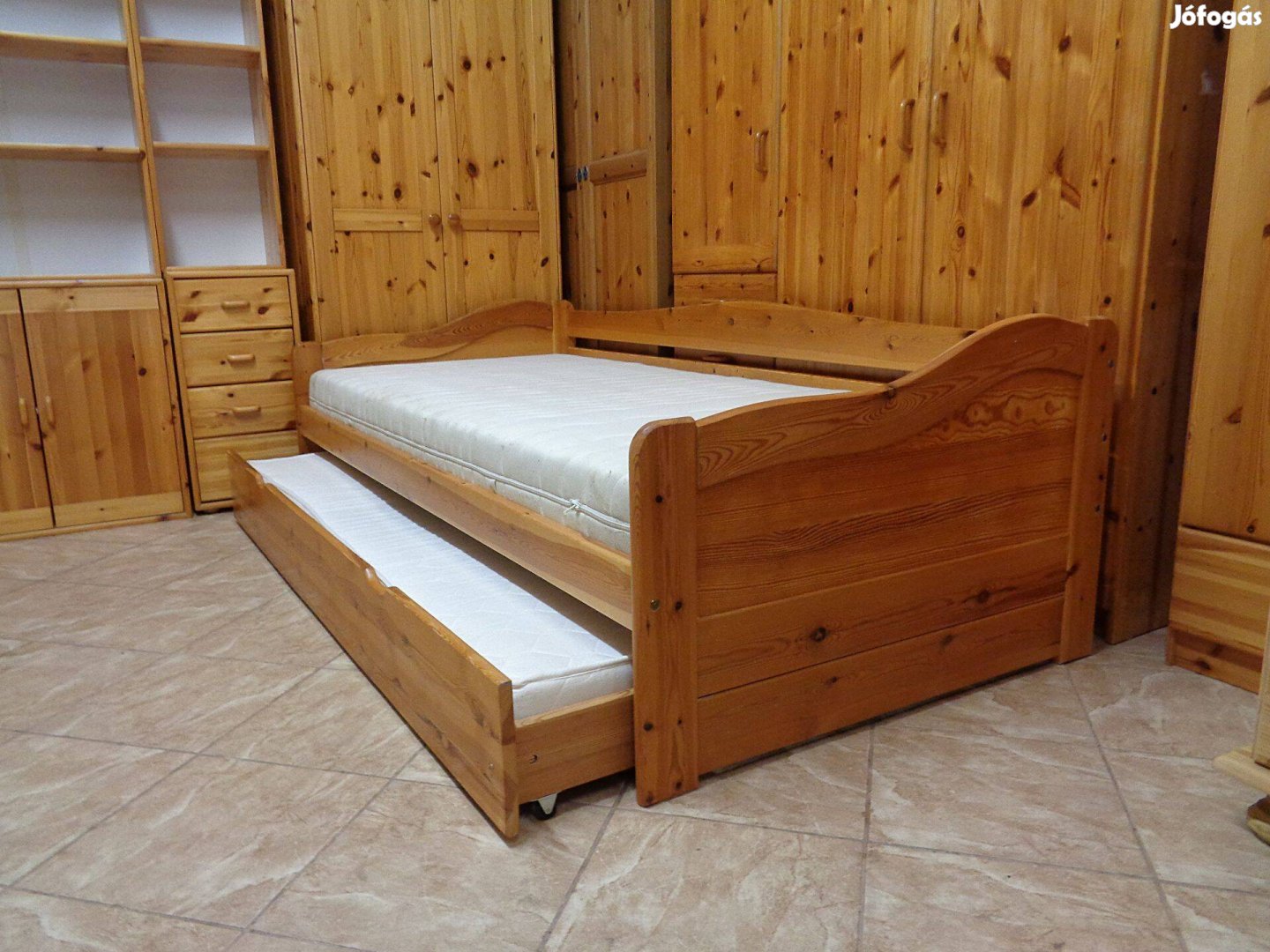Fenyő ágy vendégággyal 90x200