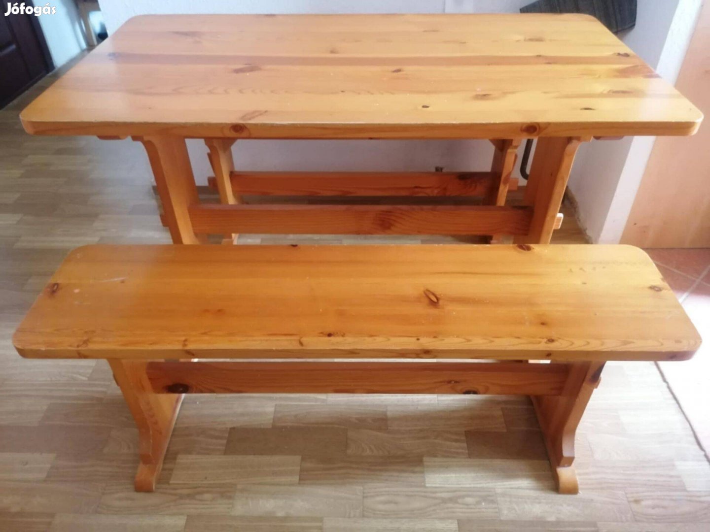 Fenyő asztal, padokkal - beltérre és kültérre - 120x65x75