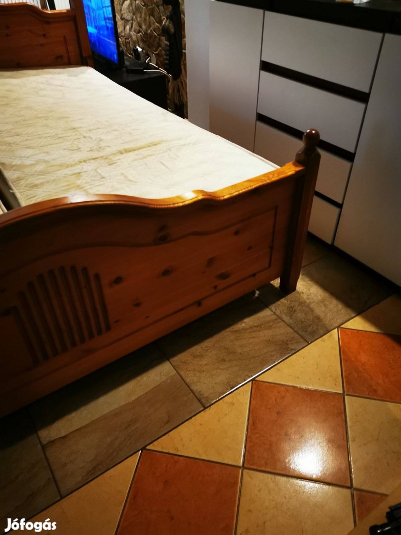 Fenyő francia ágy