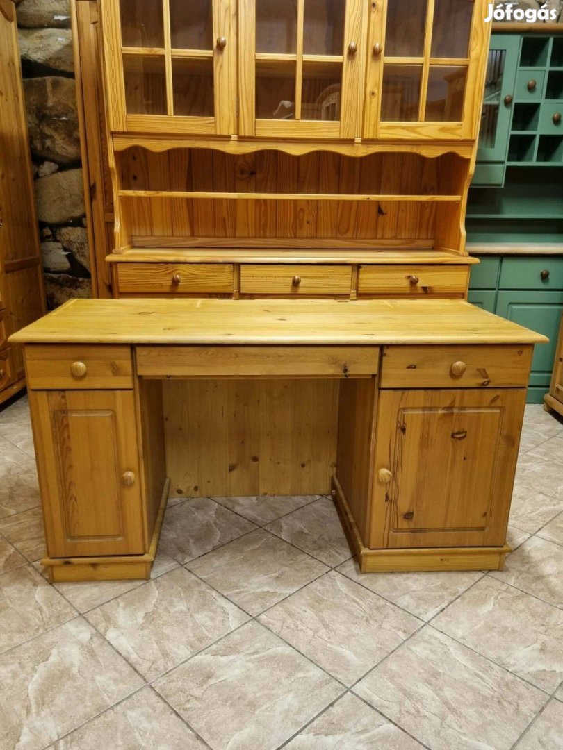 Fenyő íróasztal 140x76x60
