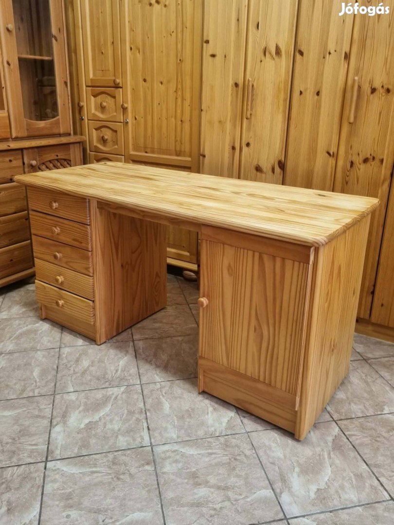 Fenyő íróasztal 144x74x62