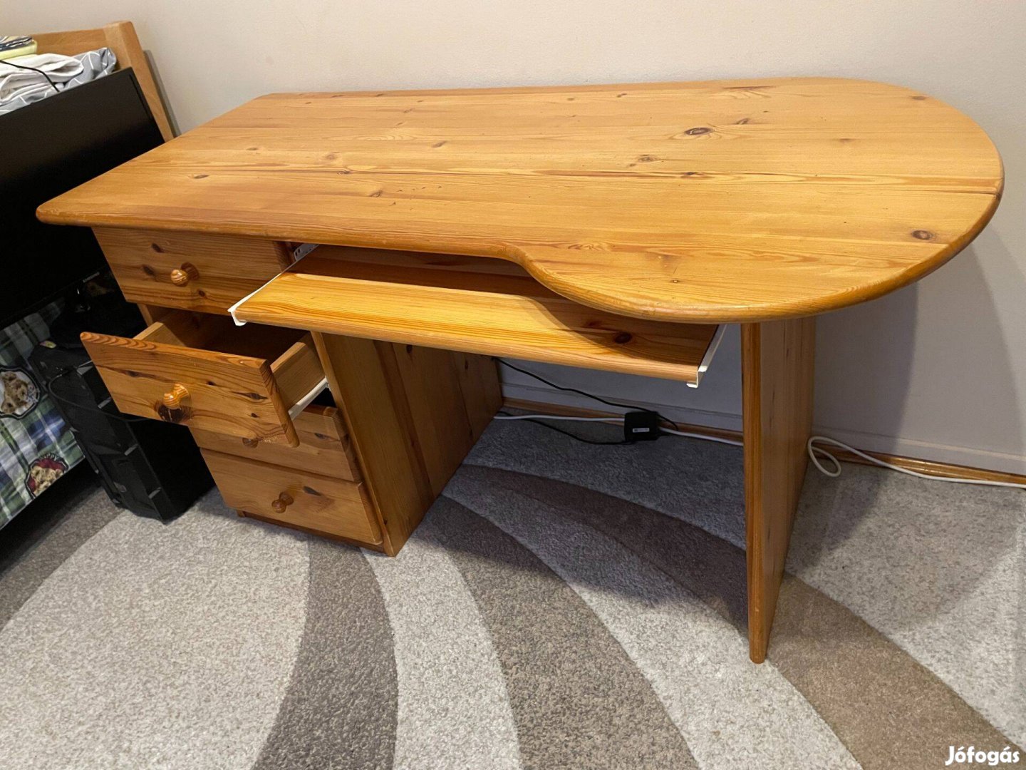 Fenyő íróasztal eladó