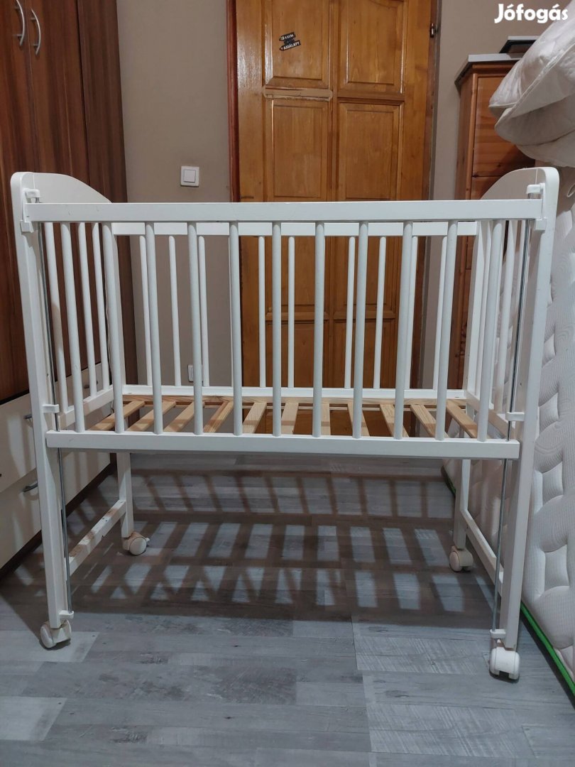 Fenyő kiságy eladó