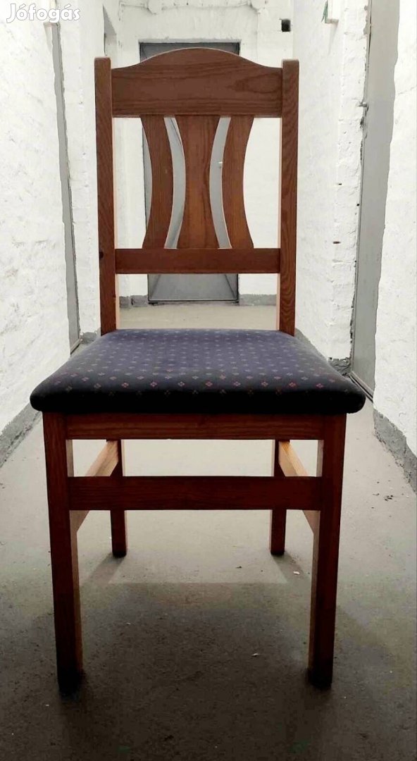Fenyő székek 